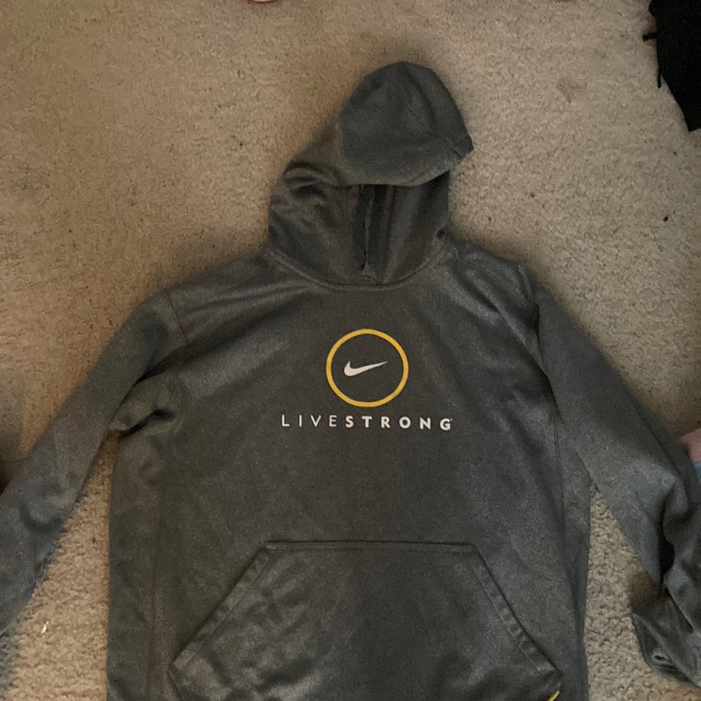 Nike therma fit hoodie